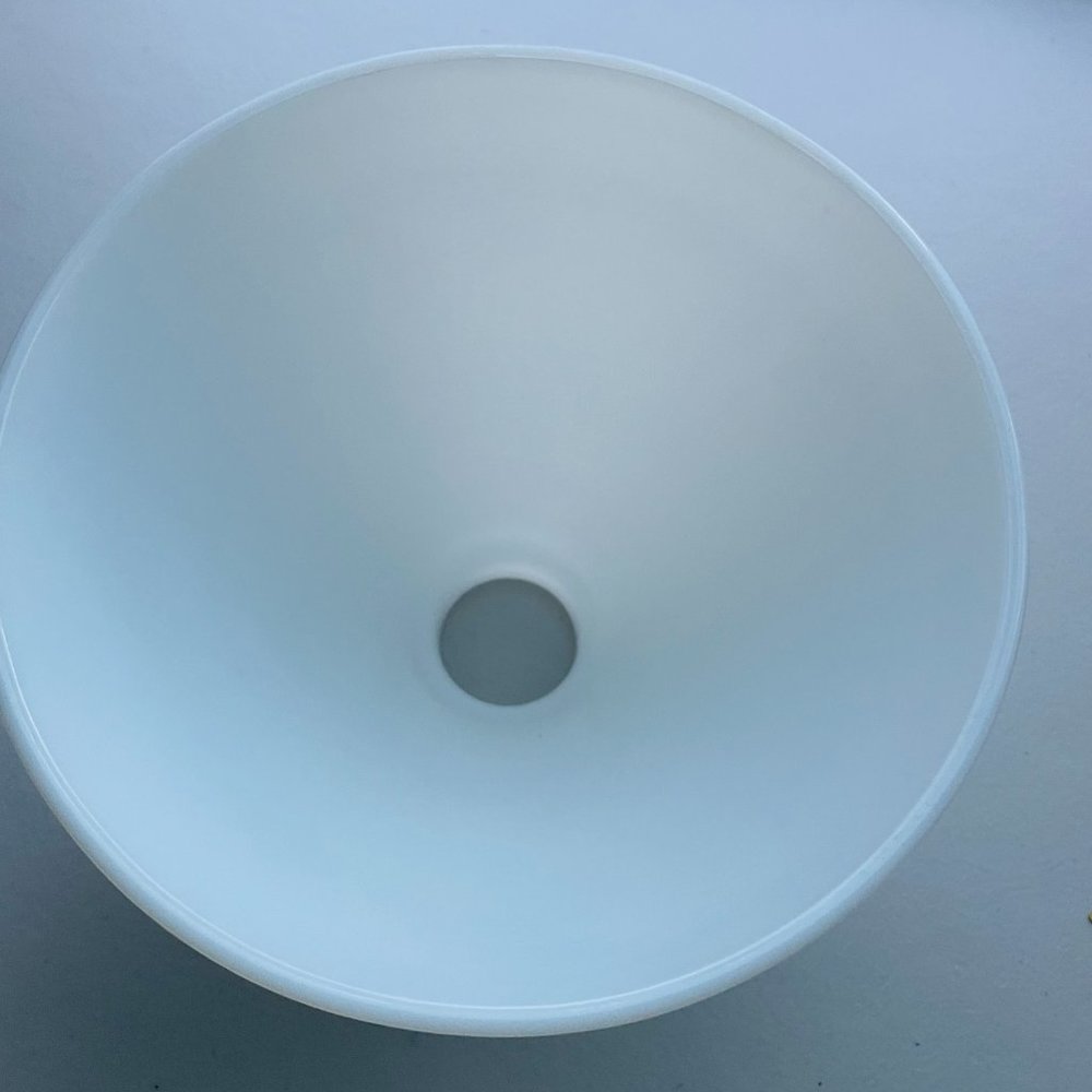 Vintage 8" White Milk Glass Retro Diffuser Lamp Shade 2 ¼" Fitter like new - Picture 5 of 5